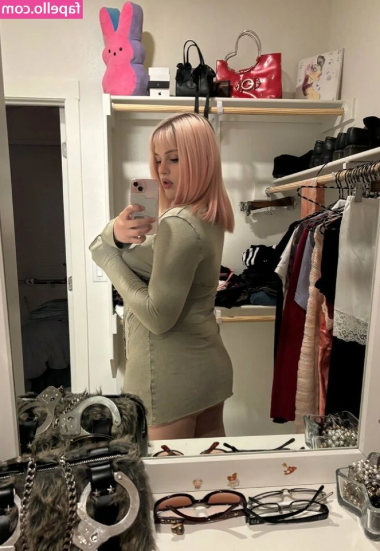 stargirlriver - would you grab me by my teeny tiny waist or big booty when pulling me