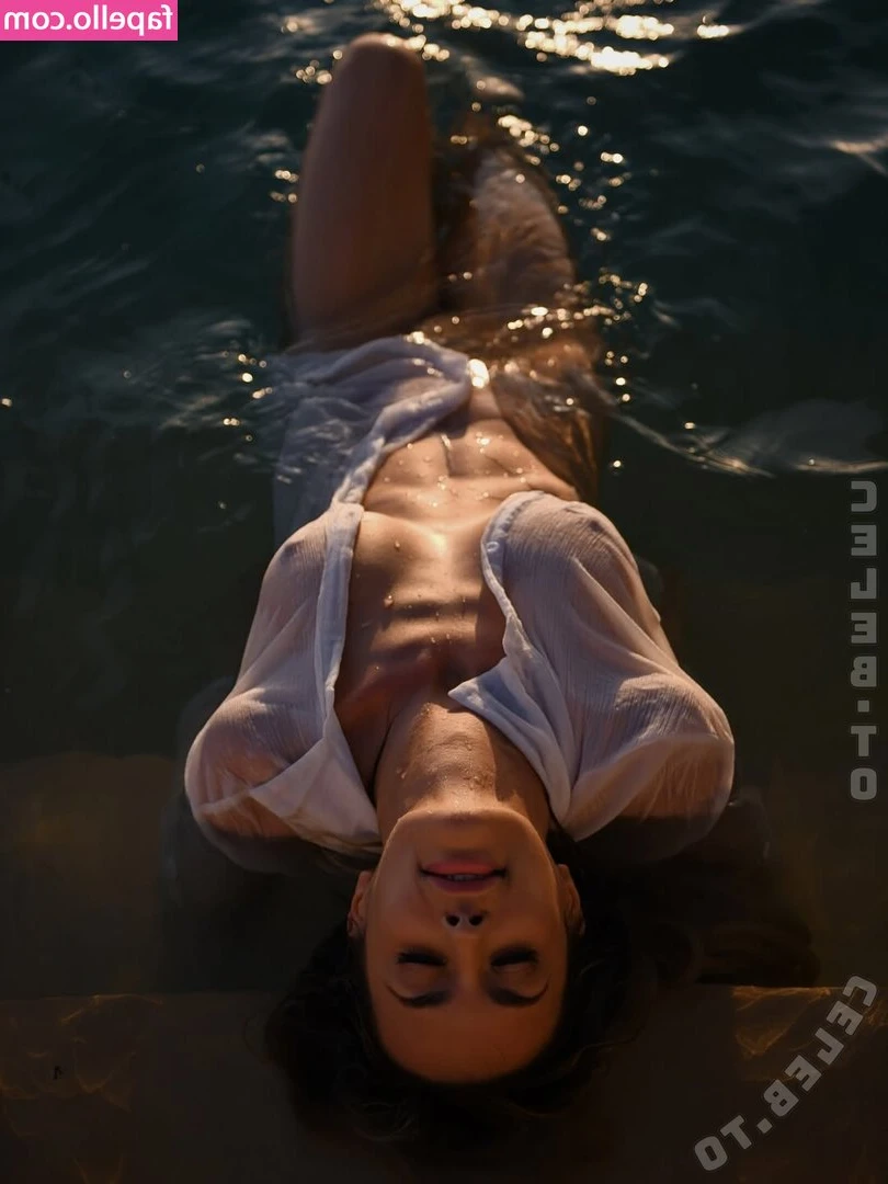 Elena Dubaich [ elena-dubaich ] - new marin ppv just sent out to ur inboxes<3 i know i dont do
