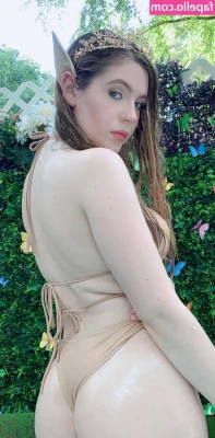 Jazlyn Skyy [ jazlyn-skyy-5 ] - I know you wanna see what I've got under these tight shiny pants...
