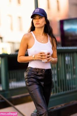 Shanina Shaik [ shanina-shaik ] - HAPPY NEW YEAR