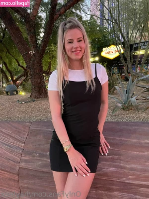 Hayleex - My booty getting so plump 3