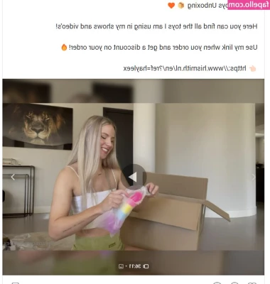 Hayleex - Shaking my melons  I love to feel like jelly  even though I prefer to
