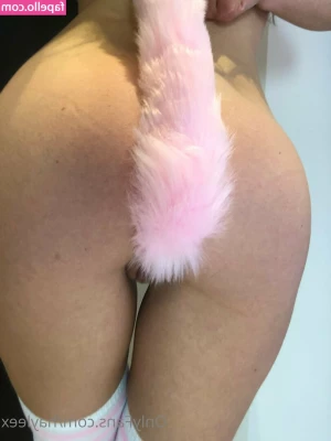 Hayleex - Want to help me finish cleaning or undress me