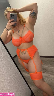 Sarahfahr9 - Tip me and I give u a present       I M YOURS