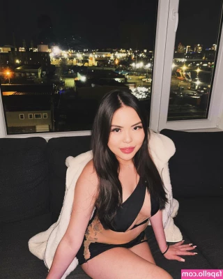 Xoxojoce - Easter Egg  plant  Hunt begins Kneeling down on three gentlemen and