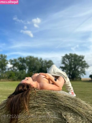 Melissa Kremkau [ melissa-kremkau ] - Suck a dick.
