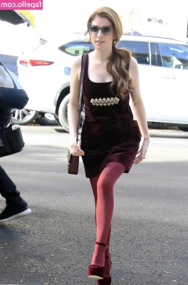 Anna Kendrick [ anna-kendrick ] - Will you join me for some light yoga for Workout Wednesday, or will