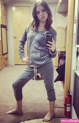 Anna Kendrick [ anna-kendrick ] - 𝒍𝒊𝒌𝒆 𝒉𝒂𝒗𝒆 𝒂 𝒄𝒖𝒎 💦 part 1