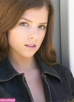 Anna Kendrick [ anna-kendrick ] - What are you doing on the eve floor slave?