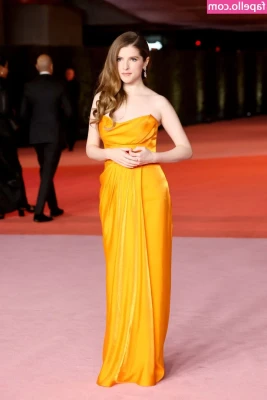 Anna Kendrick [ anna-kendrick ] - I’m really starting to miss my closet back at home but good thing I