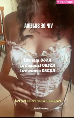 Sweetlaurel - Showing off my sexy smile and big booty in lace lingerie.