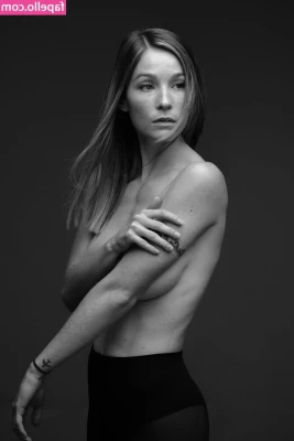 Ophelie Poisson [ ophelie-poisson-1 ] - @lecettee giving you a little show 😉