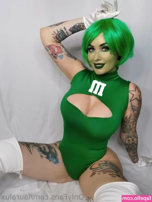 lauralux [ lauralux-1 ] - I’m feeling manic will someone send me 50$ to get my pussy pierced