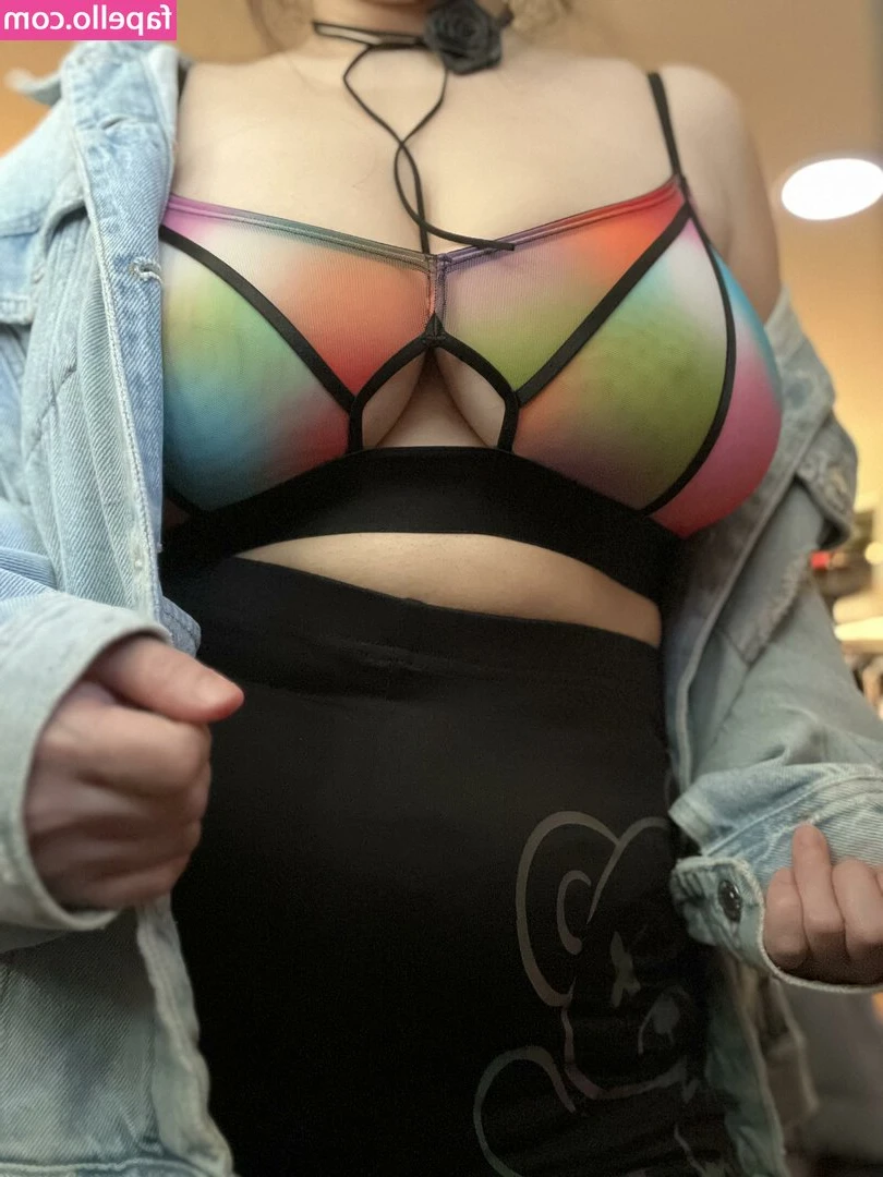 therainykingdom - I’ll be your dirty girl and available to make your dreams come true