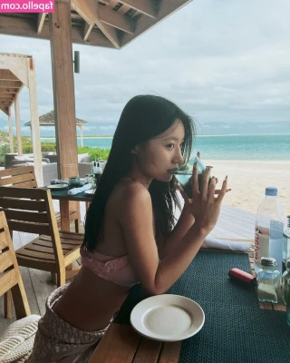 jia.east [ jia-east ] - Pooltime 😍
