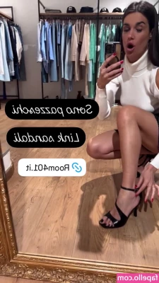 Claudia Magnabosco [ claudia-magnabosco ] - When your own pics turn you on