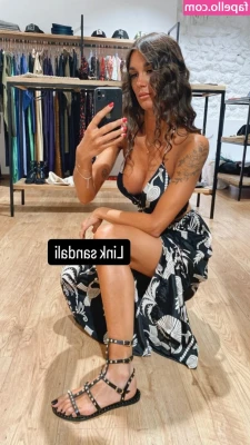 Claudia Magnabosco [ claudia-magnabosco ] - She's a man-eater 🤭