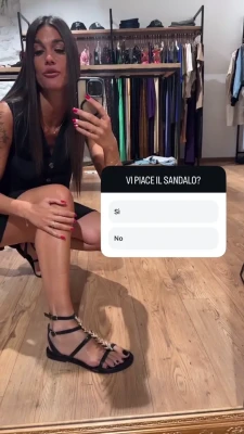 Claudia Magnabosco [ claudia-magnabosco ] - At home relaxing! Message me for details on my latest solo vids