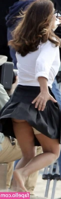 Salma Hayek [ salma-hayek ] - Quick one to keep Yous going