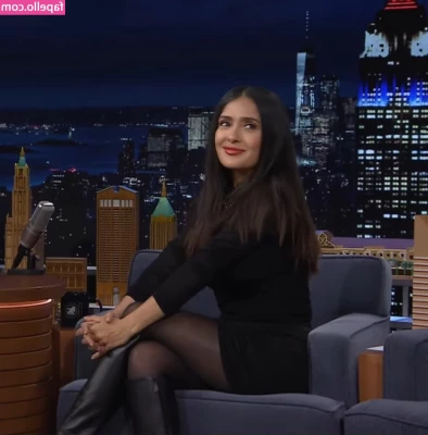 Salma Hayek [ salma-hayek ] - Working man