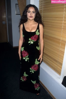 Salma Hayek [ salma-hayek ] - Let me entertain you