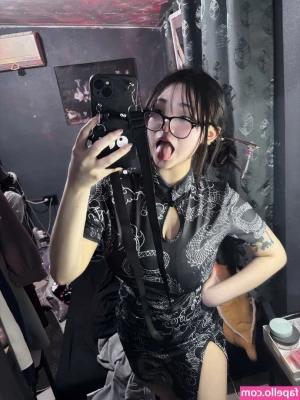 rindx_3 [ rindx-3 ] - Snow shouldn’t be the only thing white on me… or in me