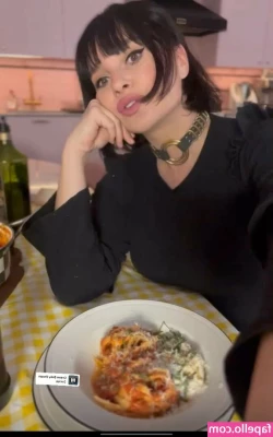 Gizzi Erskine [ gizzi-erskine ] - POV  you watch my study break masturbation
