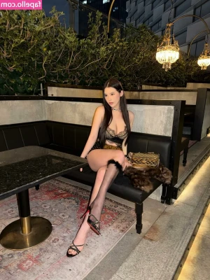 bbbbyyyhhh1 - I want you on your knees for me! 😈
