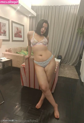 Tifftheelee - Come chat with me and let me make your day!