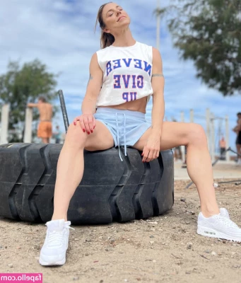 Melanie Chisholm [ melanie-chisholm ] - Oily boob play fun