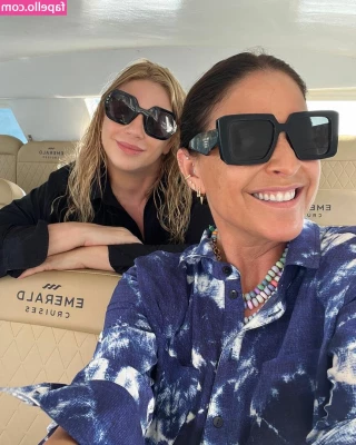 Lisa Snowdon [ lisa-snowdon ] - Starfire Fuck Machine new video coming to your inbox.