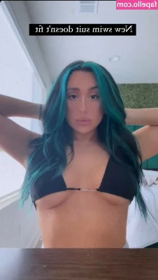 Mackenzie Marie [ mackenzie-marie ] - you like booty???? i got more where that came from.