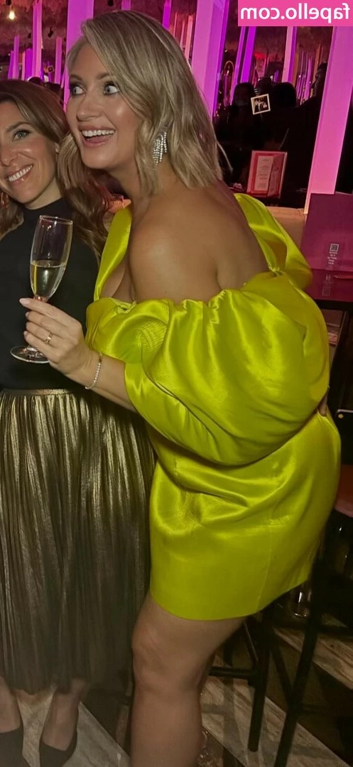 Hayley McQueen [ hayley-mcqueen ] - امانه اكتبولي جسمي حق ايش ؟!!! 🫦