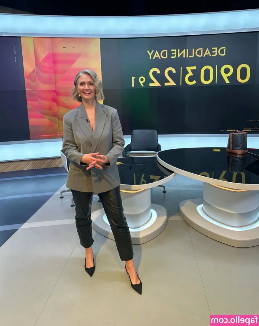 Hayley McQueen [ hayley-mcqueen ] - Let me fuck you doggy