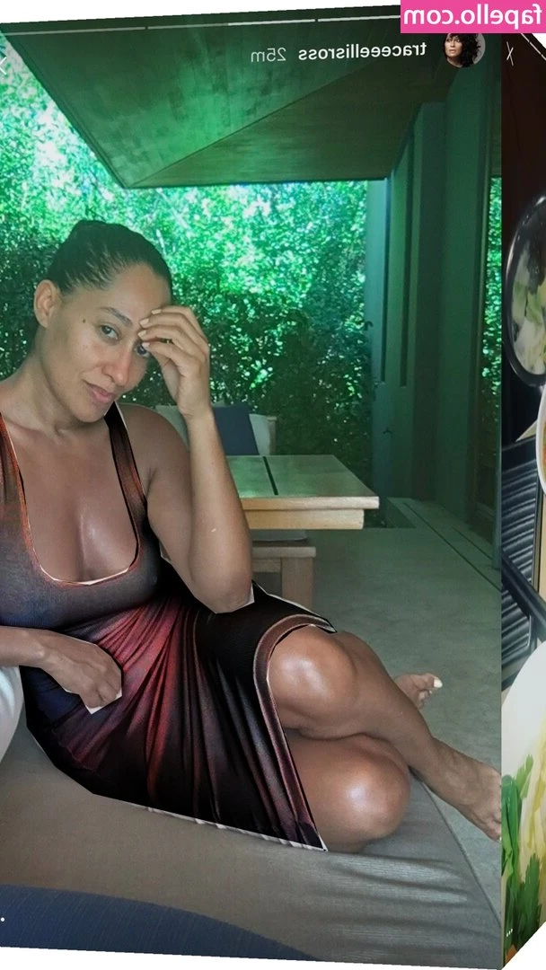 traceeellisross - Yes, I don't need panties when I'm flirting with rude boys😍🥰