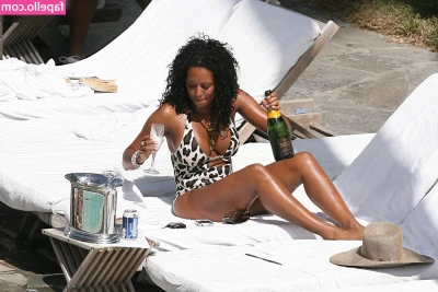 Melanie Brown [ melanie-brown ] - I’m a hopeless romantic with a dirty mind. 👅😈💯🔥🥵
