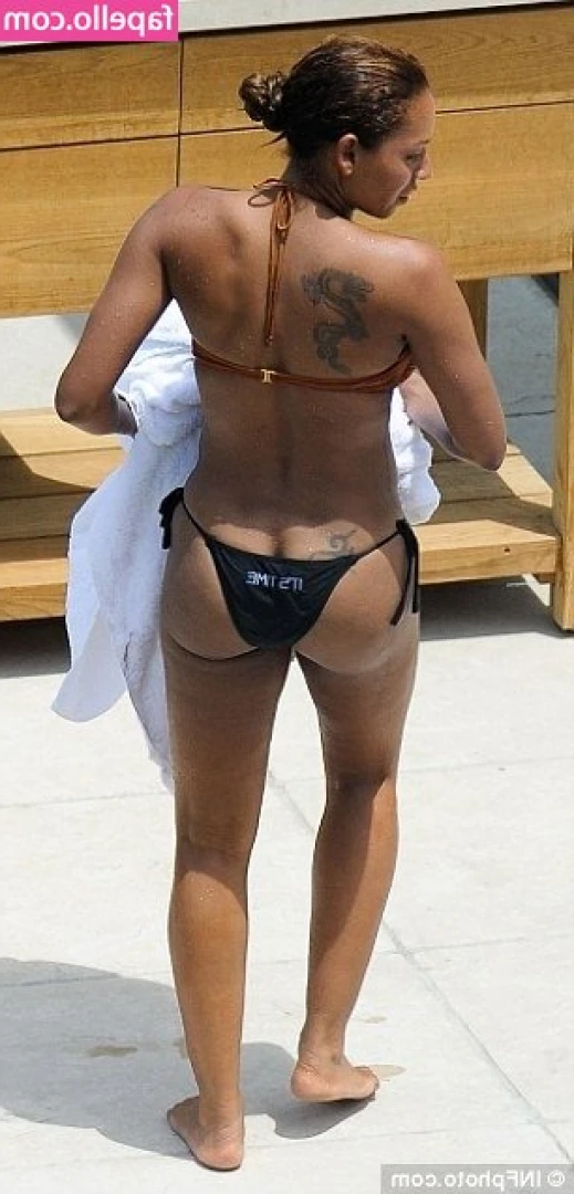 Melanie Brown [ melanie-brown ] - Blowing it back at you