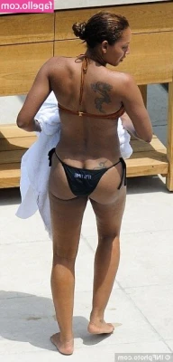 Melanie Brown [ melanie-brown ] - Blowing it back at you