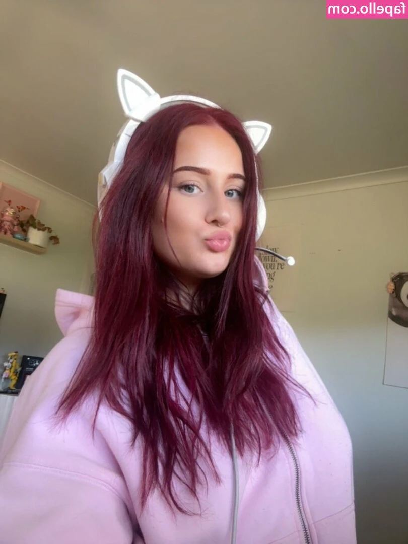 BabyBelski - God, I envy you guys. You don't have to have a lot of makeup, brushes