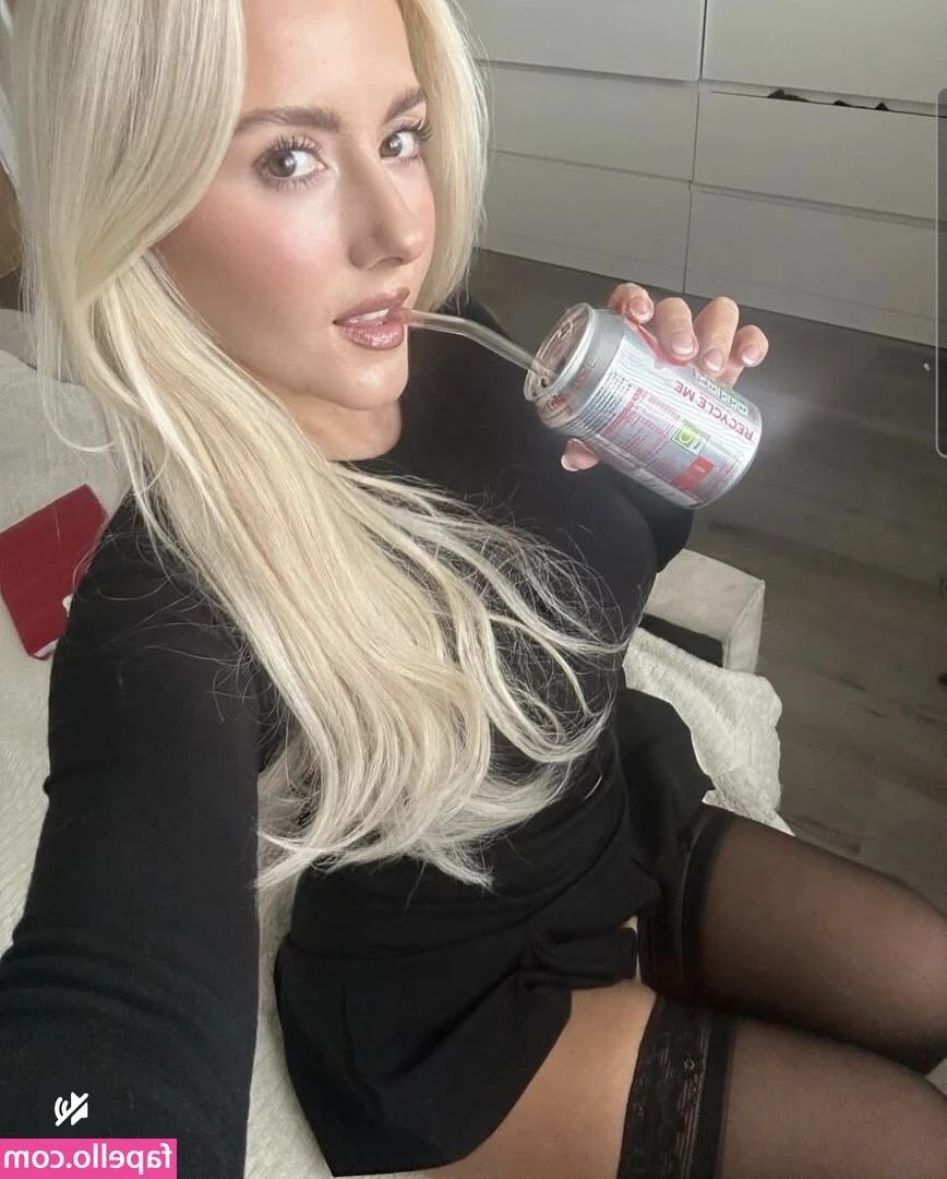 Bambi Cox [ bambi-cox ] - Wanna fuck me like this