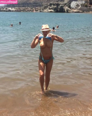 Danniella Westbrook [ danniella-westbrook ] - should i take it off  hihi