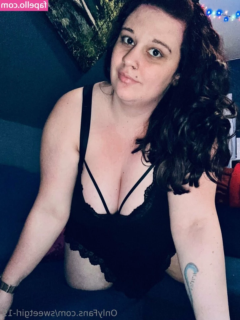 sweetgirl-19 - Purple is one of my favorite colors... whats yours?