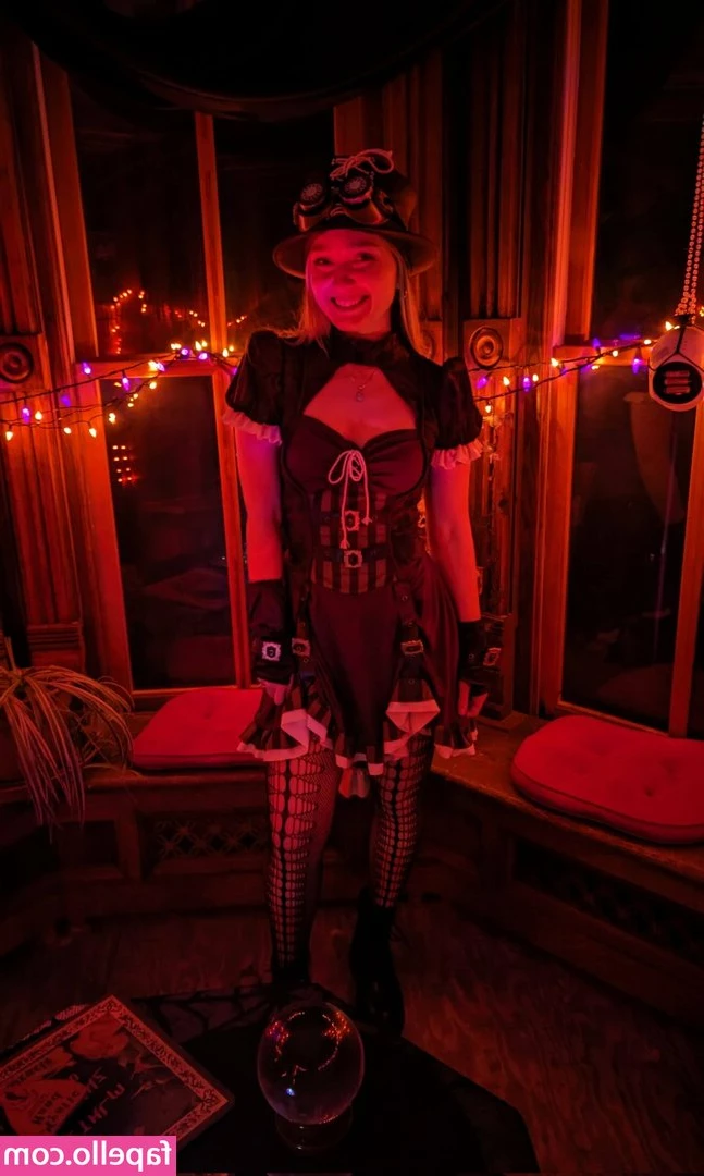 Mirandalorian - imma cowgirl  he gotta be prime time  check your messages for the