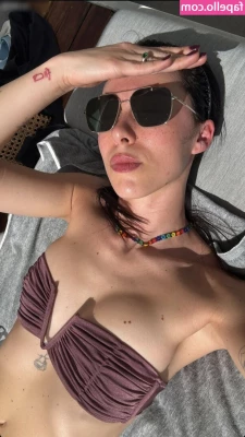 Aurora Ramazzotti [ aurora-ramazzotti ] - I will be shooting custom videos and pictures today along with a set