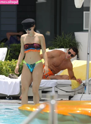 Aurora Ramazzotti [ aurora-ramazzotti ] - Happy Humpday from you favorite cheeks