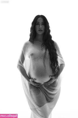 Aurora Ramazzotti [ aurora-ramazzotti ] - Part 4 - Pregnancy Fetish Only in your wildest dreams could you have