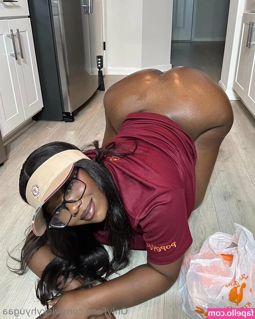 Vicky Hyuga [ vicky-hyuga-1 ] - Sexy nurse cosplay with insane squirting orgasm 💦👩🏽‍⚕️