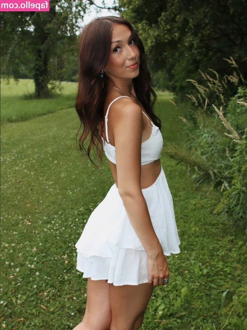 Sierra Stinson [ sierra-stinson ] - Who's ready to give me the dick
