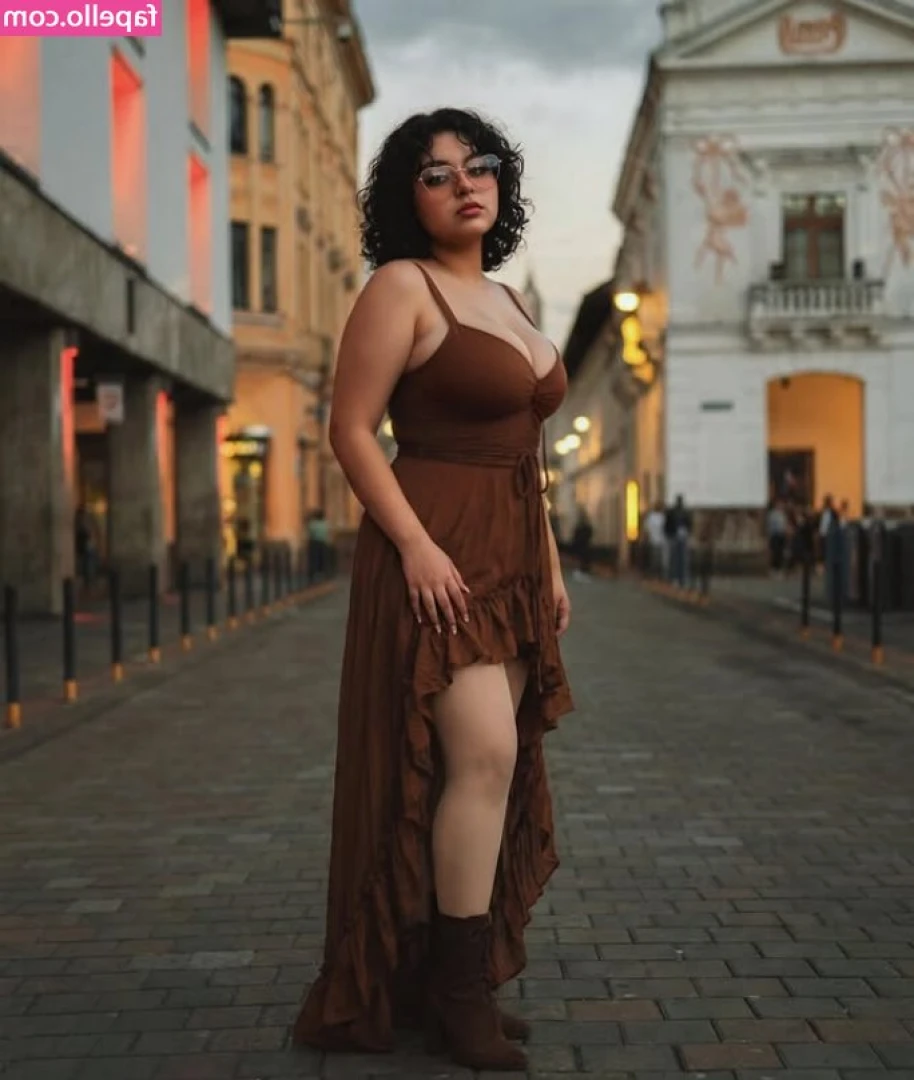 zetanosekai - Happy Easter Friday, this outfit is so hot when I'm bent over the