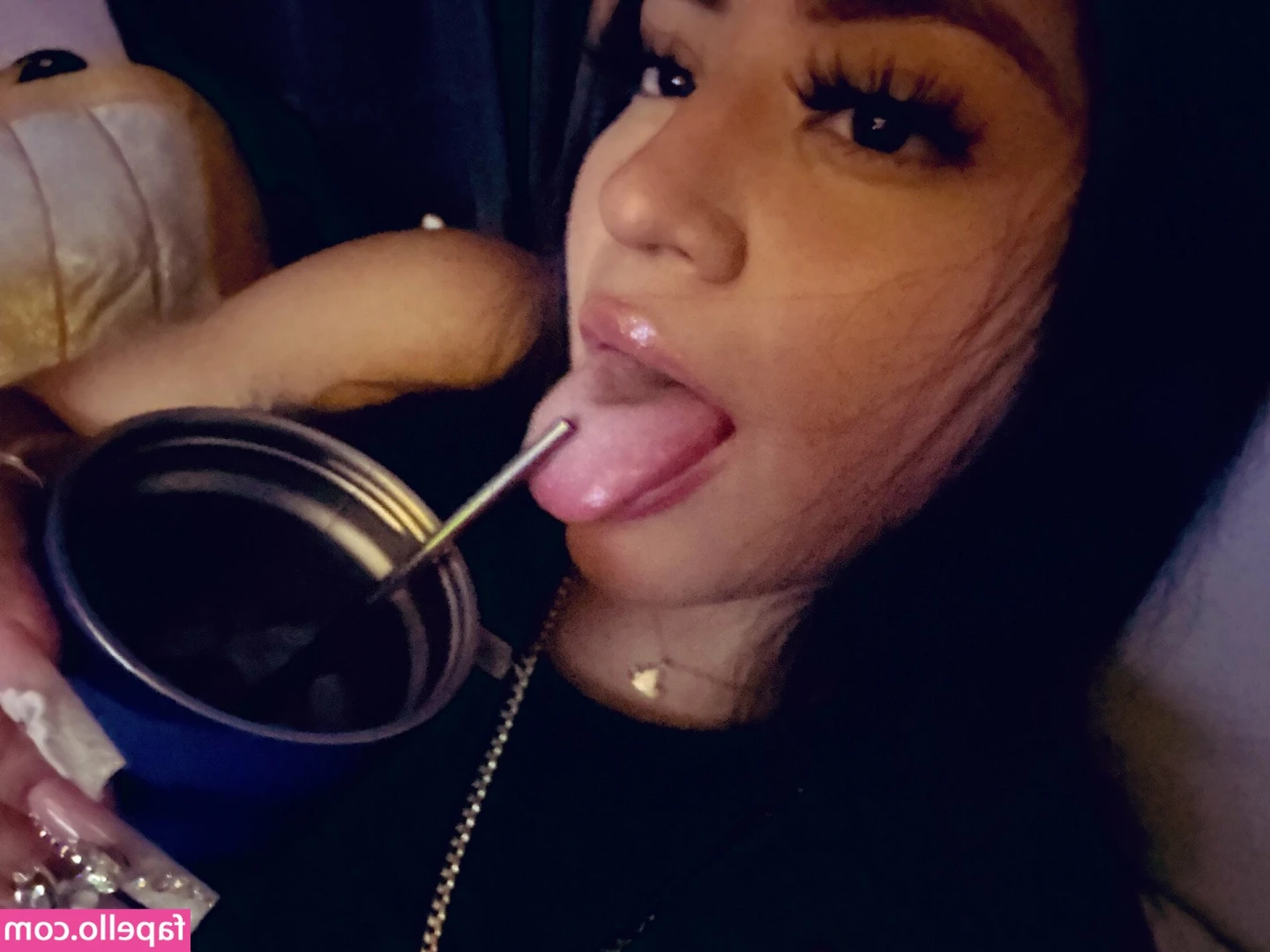 anne.hendrixx [ anne-hendrixx ] - Stream started at 04/11/2022 03:08 am